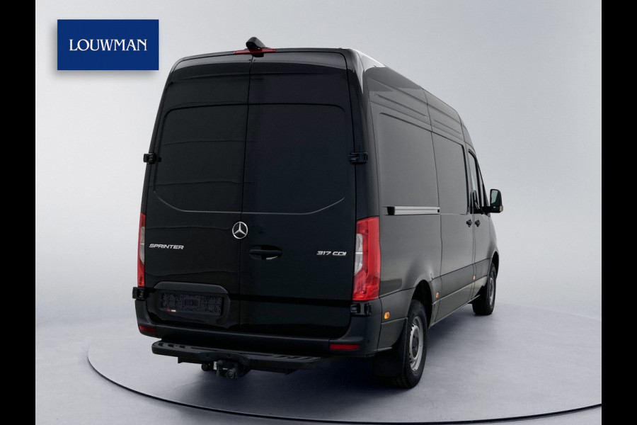 Mercedes-Benz Sprinter 317 CDI L2H2 Select Geveerde stoel Navigatie Parkeerpakket Stoelverwarming Betimmering Trekhaak 24 maanden Mercedes Certified garantie