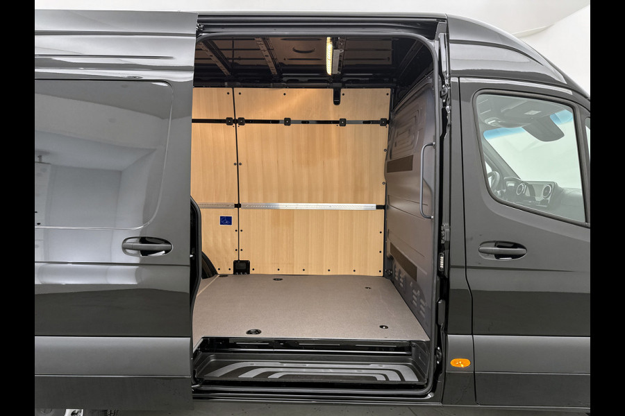 Mercedes-Benz Sprinter 317 CDI L2H2 Select Geveerde stoel Navigatie Parkeerpakket Stoelverwarming Betimmering Trekhaak 24 maanden Mercedes Certified garantie