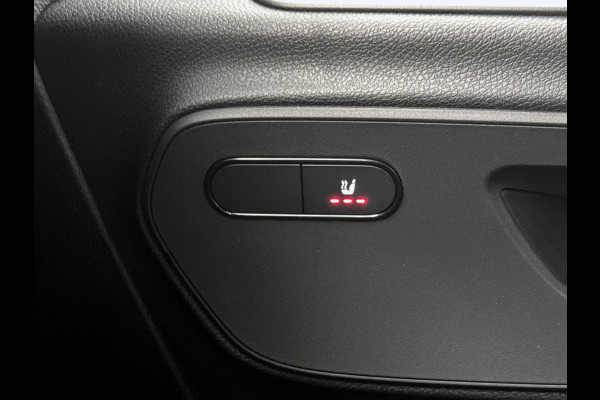 Mercedes-Benz Sprinter 317 CDI L2H2 Select Geveerde stoel Navigatie Parkeerpakket Stoelverwarming Betimmering Trekhaak 24 maanden Mercedes Certified garantie