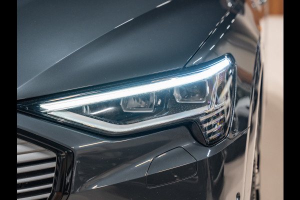 Audi e-tron E-tron 50 Quattro Launch edition plus 71 kWh, Pano, Apple Carplay, 22" Velgen, Black Optik, ACC, Memory, PDC, Leder