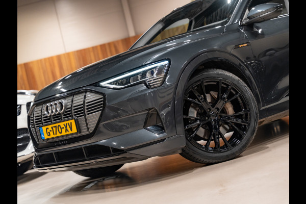 Audi e-tron E-tron 50 Quattro Launch edition plus 71 kWh, Pano, Apple Carplay, 22" Velgen, Black Optik, ACC, Memory, PDC, Leder