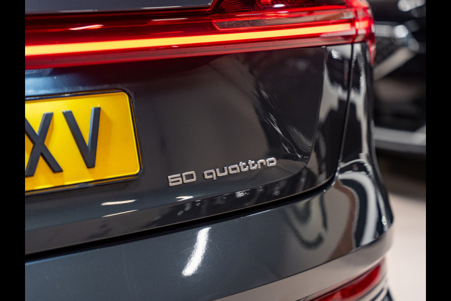 Audi e-tron E-tron 50 Quattro Launch edition plus 71 kWh, Pano, Apple Carplay, 22" Velgen, Black Optik, ACC, Memory, PDC, Leder
