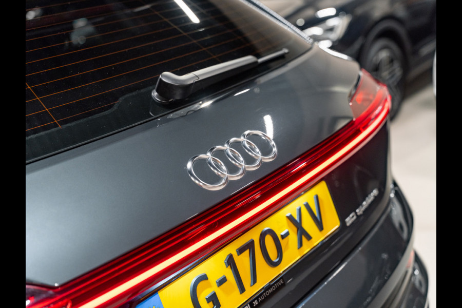Audi e-tron E-tron 50 Quattro Launch edition plus 71 kWh, Pano, Apple Carplay, 22" Velgen, Black Optik, ACC, Memory, PDC, Leder