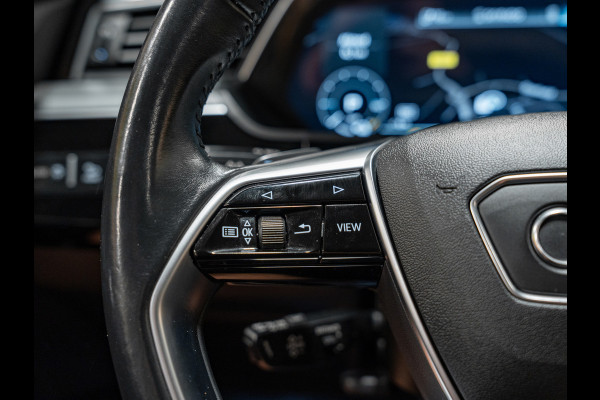 Audi e-tron E-tron 50 Quattro Launch edition plus 71 kWh, Pano, Apple Carplay, 22" Velgen, Black Optik, ACC, Memory, PDC, Leder