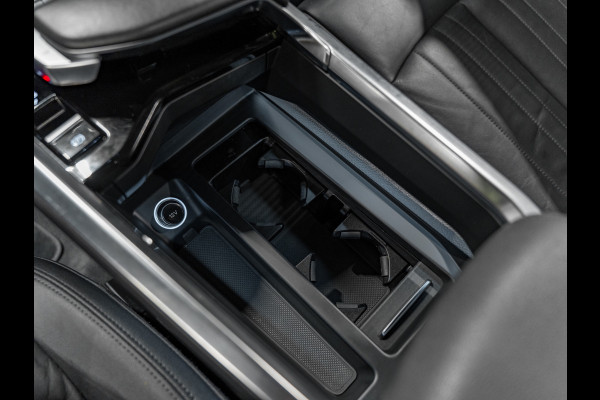 Audi e-tron E-tron 50 Quattro Launch edition plus 71 kWh, Pano, Apple Carplay, 22" Velgen, Black Optik, ACC, Memory, PDC, Leder