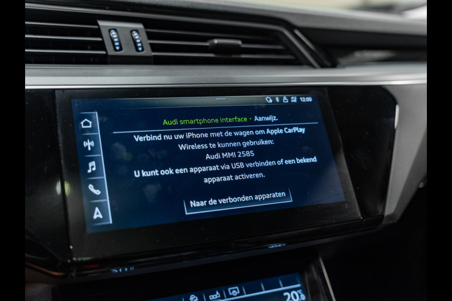 Audi e-tron E-tron 50 Quattro Launch edition plus 71 kWh, Pano, Apple Carplay, 22" Velgen, Black Optik, ACC, Memory, PDC, Leder