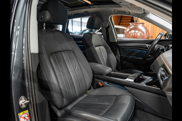 Audi e-tron E-tron 50 Quattro Launch edition plus 71 kWh, Pano, Apple Carplay, 22" Velgen, Black Optik, ACC, Memory, PDC, Leder
