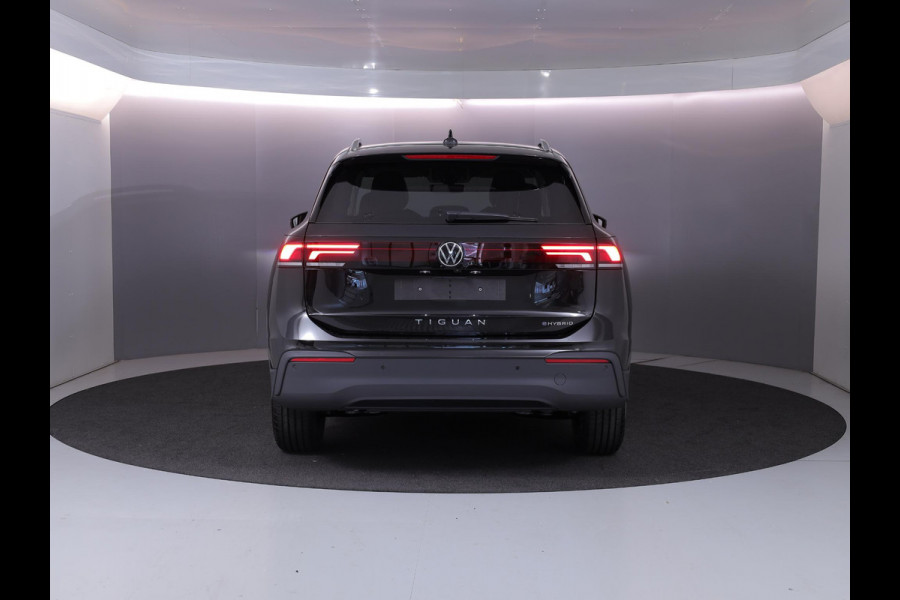 Volkswagen Tiguan Limited Edition 1.5 eHybrid 150 kW / 204 PK SUV 6 Stoelverwarming | Trekhaak | 360 camera