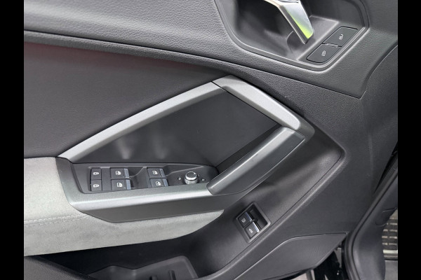 Audi Q3 Sportback 45 TFSI e 3X S-LINE BLACKLINE 20'' PANO/LEDER/SFEERVERL/E-STOELEN/SONOS/CAM/ADAPT-CR///