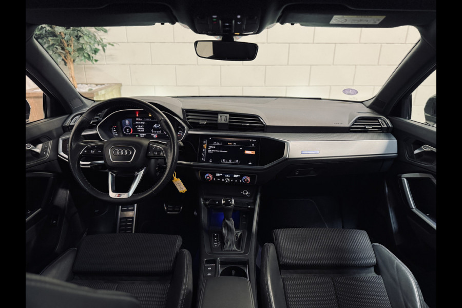Audi Q3 35 TFSI S Line 2x | 20" | Panorama | 1e Eig. | Org.NL