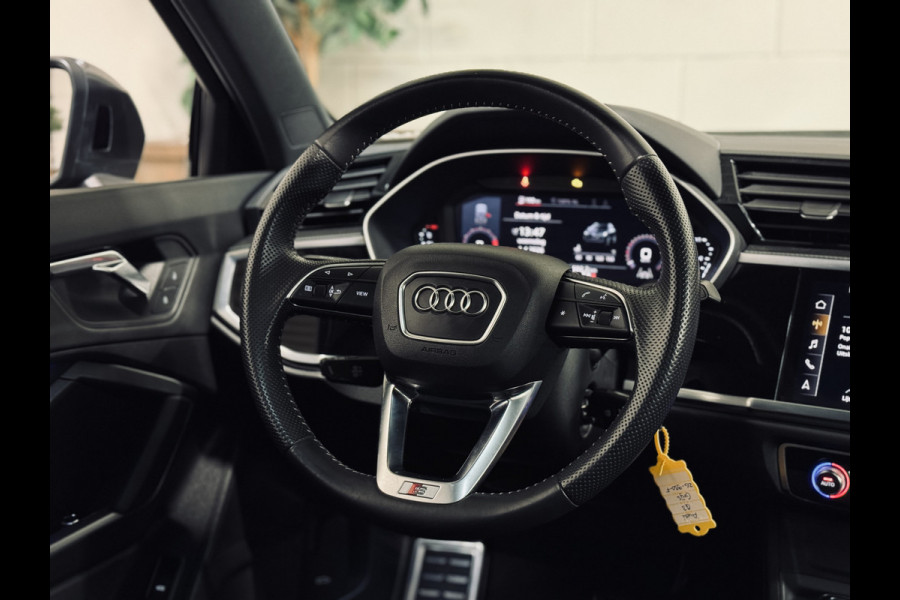 Audi Q3 35 TFSI S Line 2x | 20" | Panorama | 1e Eig. | Org.NL