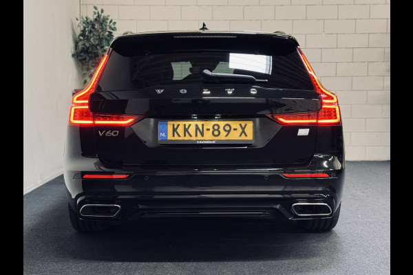 Volvo V60 T6 PHEV AWD Ultimate Dark | Panorama | Trekhaak | PilotAss.