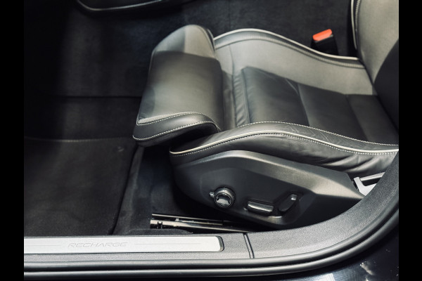 Volvo V60 T6 PHEV AWD Ultimate Dark | Panorama | Trekhaak | PilotAss.