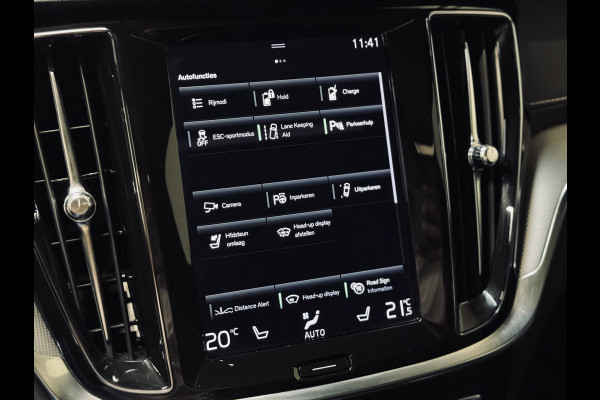 Volvo V60 T6 PHEV AWD Ultimate Dark | Panorama | Trekhaak | PilotAss.