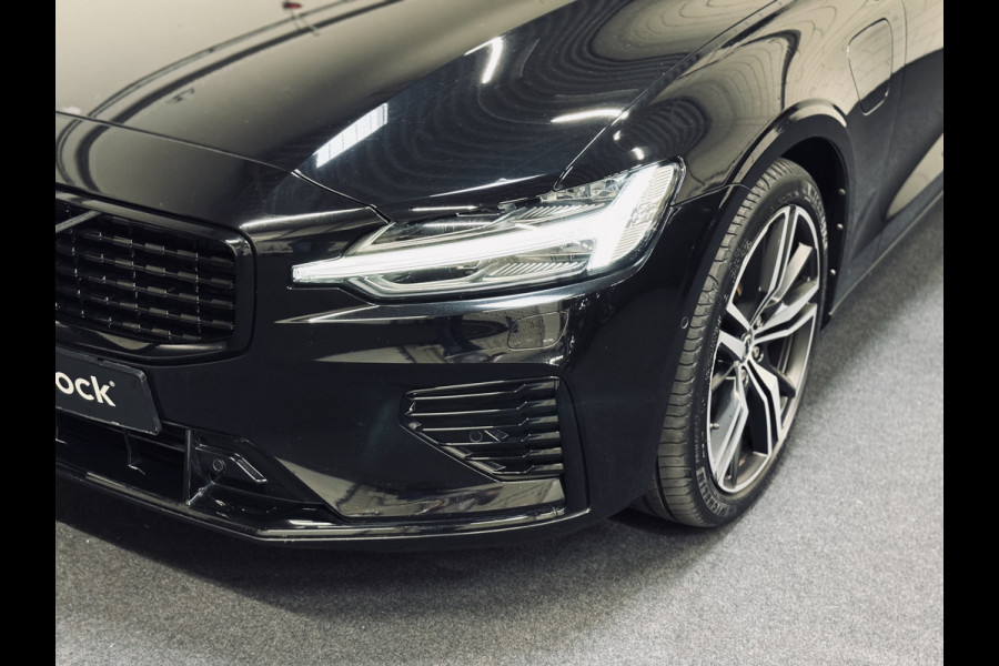 Volvo V60 T6 PHEV AWD Ultimate Dark | Panorama | Trekhaak | PilotAss.