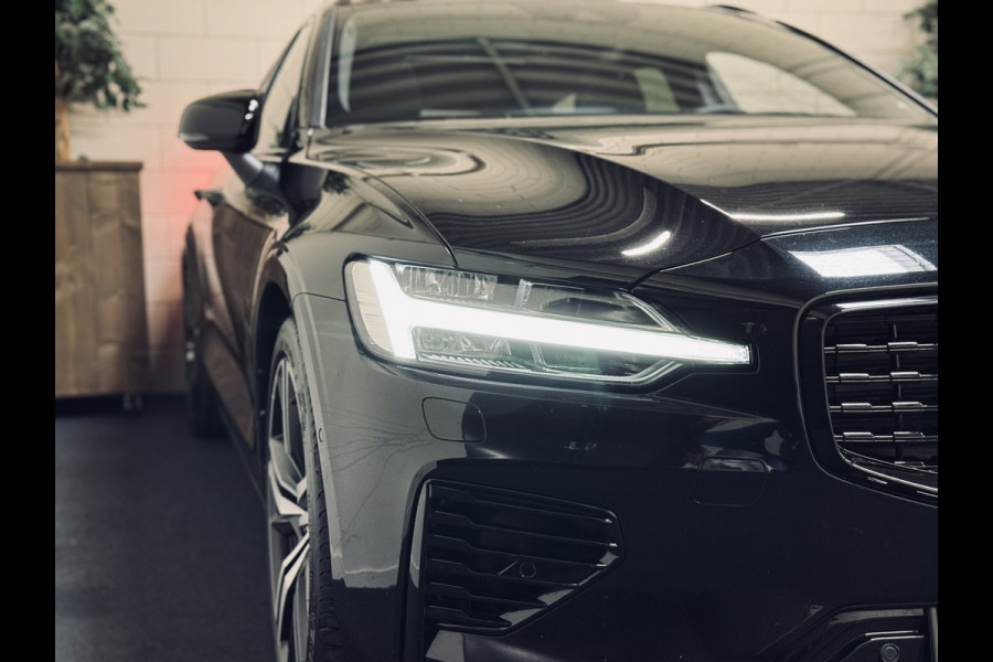 Volvo V60 T6 PHEV AWD Ultimate Dark | Panorama | Trekhaak | PilotAss.