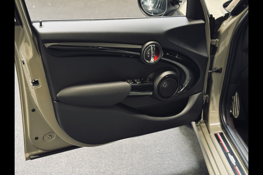 MINI 5-deurs 1.5 Cooper John Cooper Works | Panorama | harman/kardon | LED