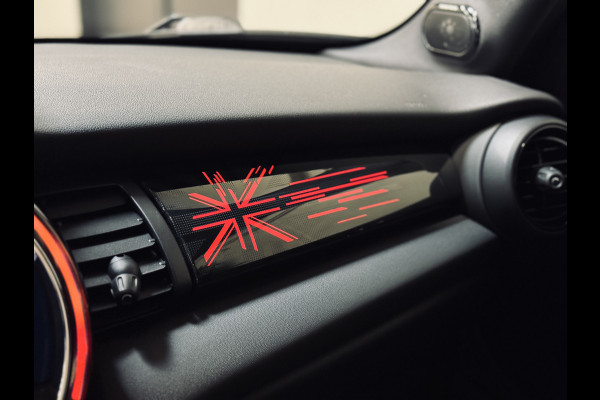 MINI 5-deurs 1.5 Cooper John Cooper Works | Panorama | harman/kardon | LED