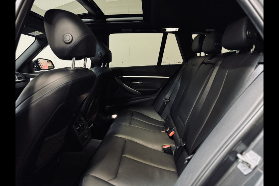 BMW 3 Serie Touring 318i M Sport Edition | 19" | Panorama | ShadowLine