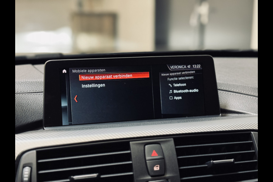 BMW 3 Serie Touring 318i M Sport Edition | 19" | Panorama | ShadowLine