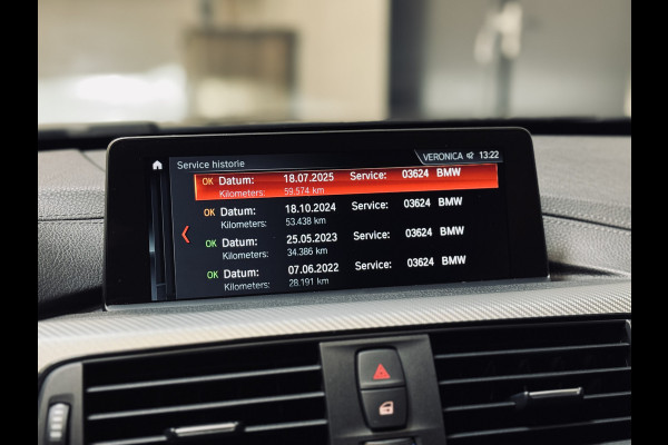 BMW 3 Serie Touring 318i M Sport Edition | 19" | Panorama | ShadowLine