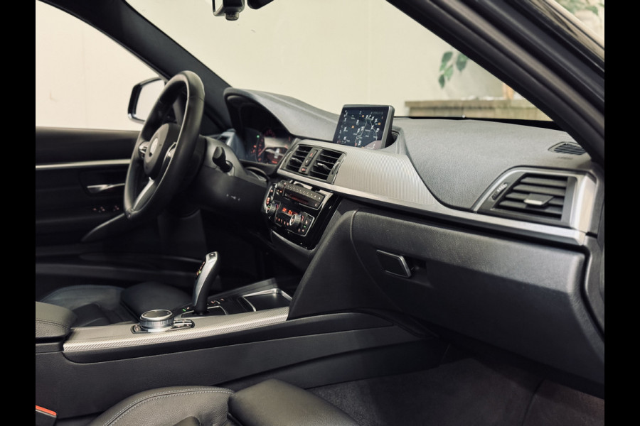 BMW 3 Serie Touring 318i M Sport Edition | 19" | Panorama | ShadowLine
