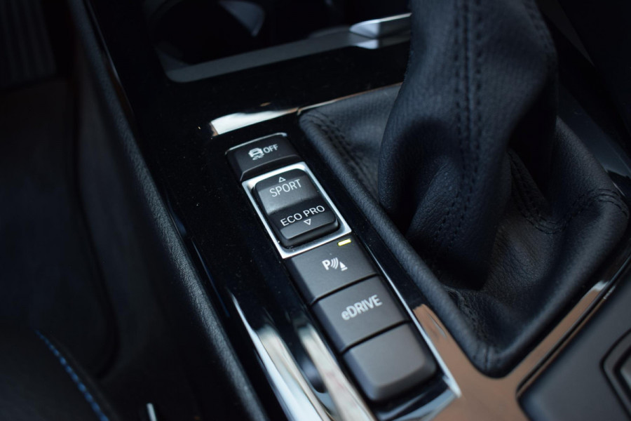 BMW X1 xDrive25e eDrive Edition | M-Sport | Trekhaak | Pano | CarPlay