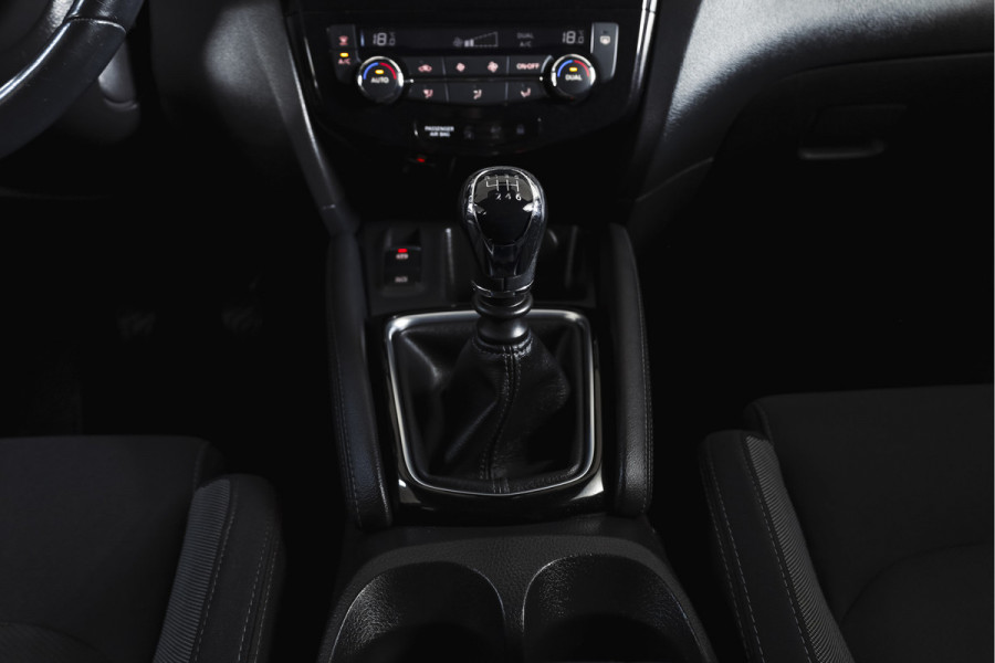 Nissan QASHQAI 1.2 116 PK N-Connecta Org. NL. | Pano | Cruise | PDC | 360 Camera | NAV | ECC | LM 18" |