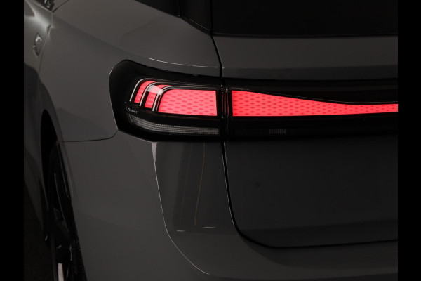 Volkswagen ID.7 Tourer Limited Edition Plus 77 kWh accu 210 kW / 286 PK V / Trekhaak / Massage / 360 graden / HUD