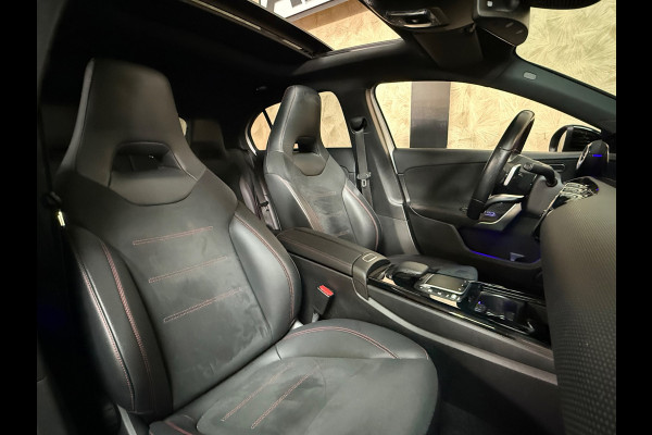 Mercedes-Benz A-Klasse 250 Premium Plus Amg | Pano | Trekhaak | Sfeerverlichting | Camera | Carplay | Stoelverwarming