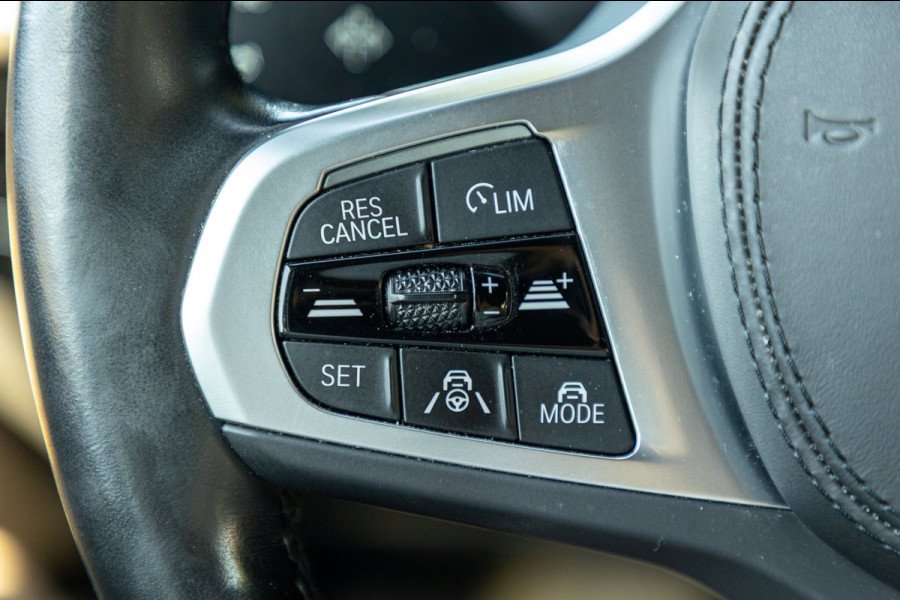 BMW iX3 High Executive 80 kWh Soh 99% I M Pakket I Panoramadak I Trekhaak I Harman Kardon I Adaptive Cruise I 360 Camera I Android