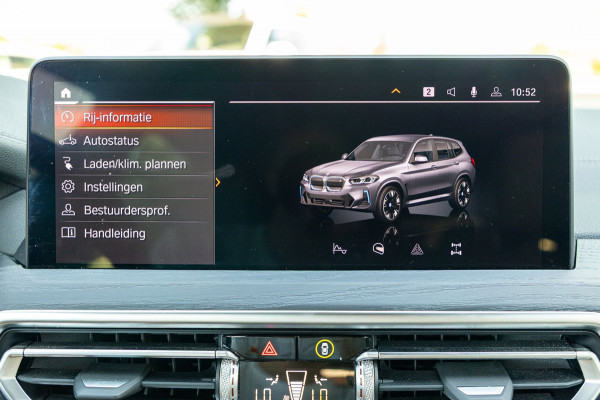 BMW iX3 High Executive 80 kWh Soh 99% I M Pakket I Panoramadak I Trekhaak I Harman Kardon I Adaptive Cruise I 360 Camera I Android