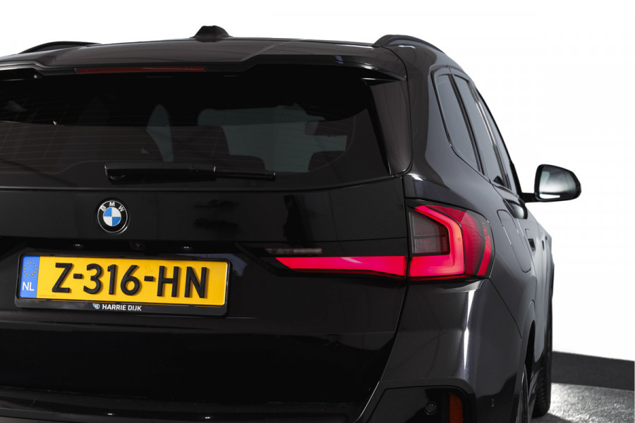 BMW X1 sDrive18i 136 PK | M-Sport | Afn. Trekhaak | Dig. Cockpit | Cruise | PDC | Camera | NAV + App. Connect | ECC | Elek. Klep | LM 18" |