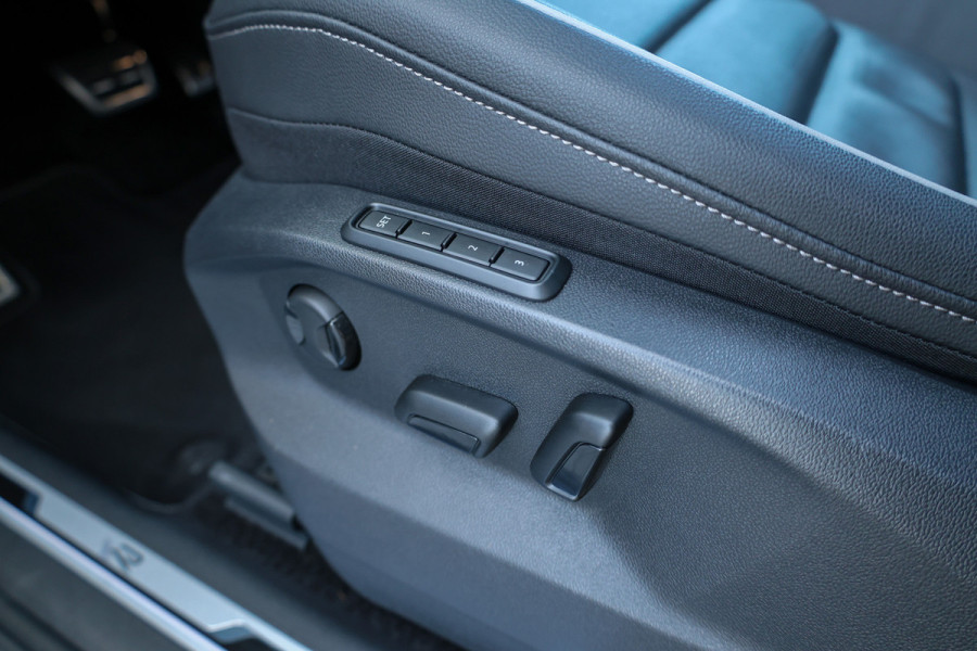 Volkswagen Tiguan 1.4 TSI eHybrid R-Line Business | PANO | 2X MEMORY | 360 CAM | LEDER | AMBIENT | STOELVERW |