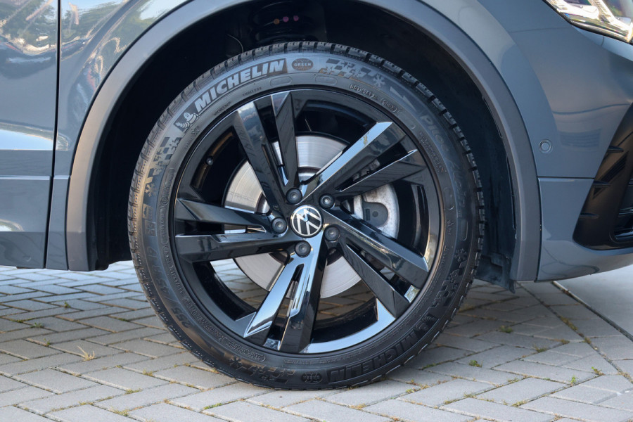 Volkswagen Tiguan 1.4 TSI eHybrid R-Line Business | PANO | 2X MEMORY | 360 CAM | LEDER | AMBIENT | STOELVERW |