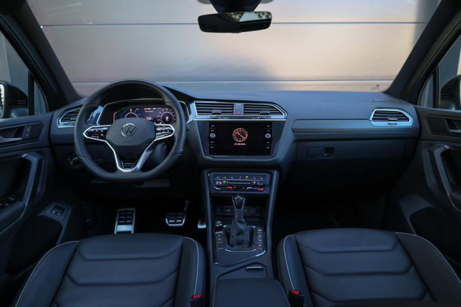 Volkswagen Tiguan 1.4 TSI eHybrid R-Line Business | PANO | 2X MEMORY | 360 CAM | LEDER | AMBIENT | STOELVERW |