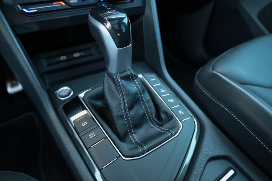 Volkswagen Tiguan 1.4 TSI eHybrid R-Line Business | PANO | 2X MEMORY | 360 CAM | LEDER | AMBIENT | STOELVERW |