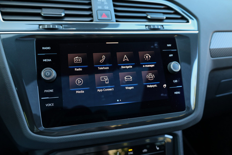 Volkswagen Tiguan 1.4 TSI eHybrid R-Line Business | PANO | 2X MEMORY | 360 CAM | LEDER | AMBIENT | STOELVERW |