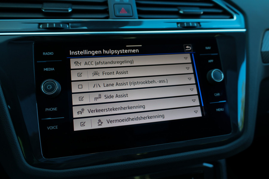 Volkswagen Tiguan 1.4 TSI eHybrid R-Line Business | PANO | 2X MEMORY | 360 CAM | LEDER | AMBIENT | STOELVERW |