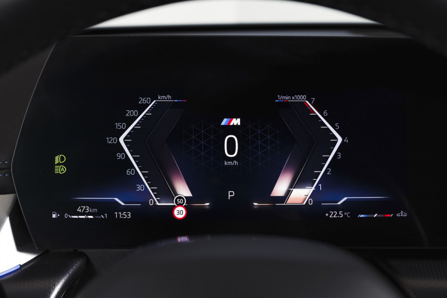 BMW X1 sDrive18i 136 PK | M-Sport | Afn. Trekhaak | Dig. Cockpit | Cruise | PDC | Camera | NAV + App. Connect | ECC | Elek. Klep | LM 18" |