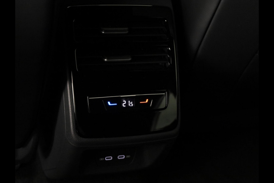 Volkswagen ID.7 Tourer Limited Edition Plus 77 kWh accu 210 kW / 286 PK V / Trekhaak / Massage / 360 graden / HUD
