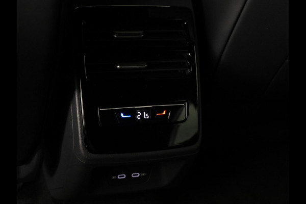 Volkswagen ID.7 Tourer Limited Edition Plus 77 kWh accu 210 kW / 286 PK V / Trekhaak / Massage / 360 graden / HUD