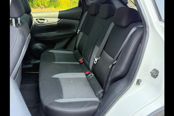 Nissan QASHQAI 1.2 N-Connecta (PANORAMADAK, DIRECTE INRUIL VERKOOP, NAVIGATIE, MULTIMEDIA, ONDERHOUD AANWEZIG)