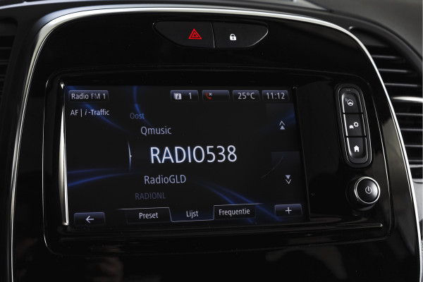Renault Captur 1.3 TCe 150 PK Version S - Automaat | Pano | Trekhaak | Cruise | PDC | Camera | NAV+Android Auto | ECC | LM 17" |