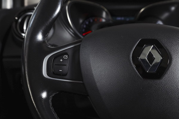 Renault Captur 1.3 TCe 150 PK Version S - Automaat | Pano | Trekhaak | Cruise | PDC | Camera | NAV+Android Auto | ECC | LM 17" |