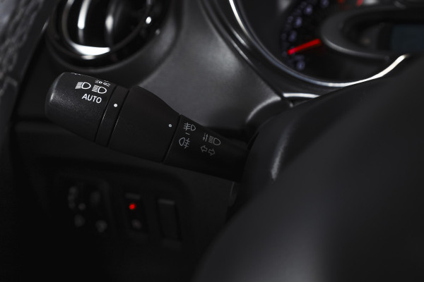 Renault Captur 1.3 TCe 150 PK Version S - Automaat | Pano | Trekhaak | Cruise | PDC | Camera | NAV+Android Auto | ECC | LM 17" |