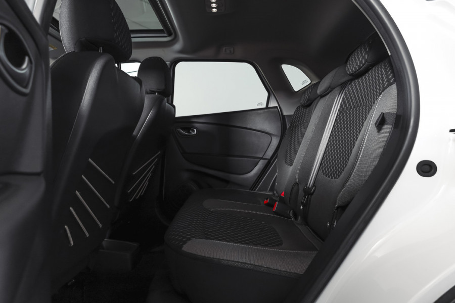 Renault Captur 1.3 TCe 150 PK Version S - Automaat | Pano | Trekhaak | Cruise | PDC | Camera | NAV+Android Auto | ECC | LM 17" |