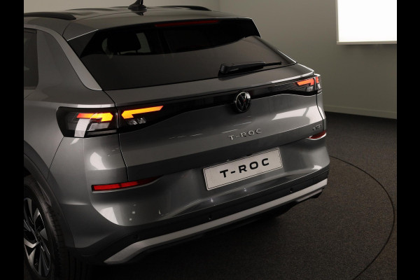 Volkswagen T-Roc Limited Edition 1.5 eTSI 85 kW / 116 PK SUV 7 vers Achteruitrijcamera | Stoelverwarming | Carplay