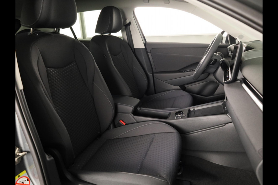 Volkswagen T-Roc Limited Edition 1.5 eTSI 85 kW / 116 PK SUV 7 vers Achteruitrijcamera | Stoelverwarming | Carplay