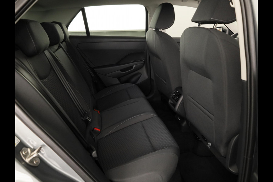 Volkswagen T-Roc Limited Edition 1.5 eTSI 85 kW / 116 PK SUV 7 vers Achteruitrijcamera | Stoelverwarming | Carplay